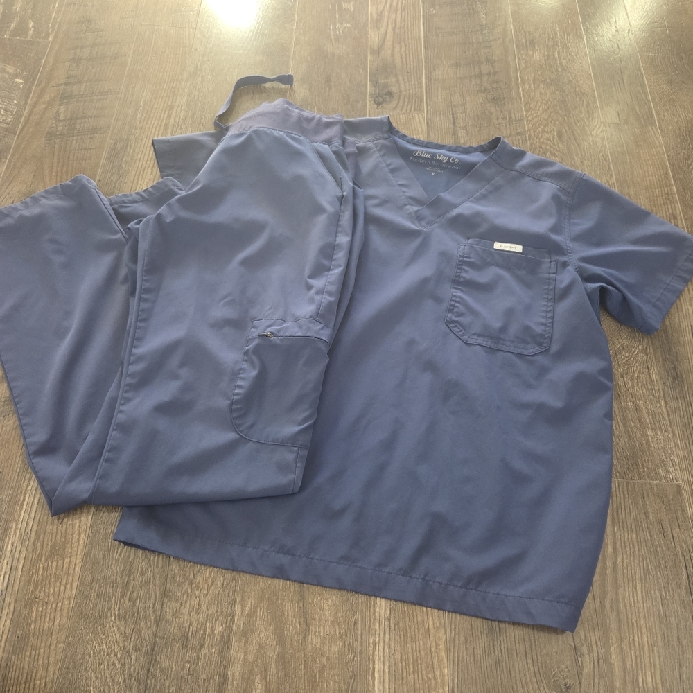 Blue Sky Co. Scrub Set - Size Small